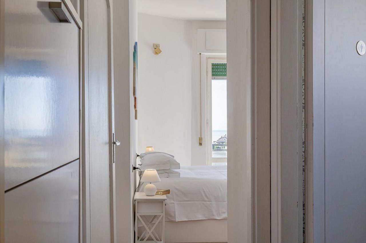 Homey Seaview Apartment By Wonderful Italy Gênes Extérieur photo